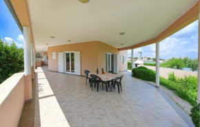 Nice Apartment In Ugljan With House Sea View